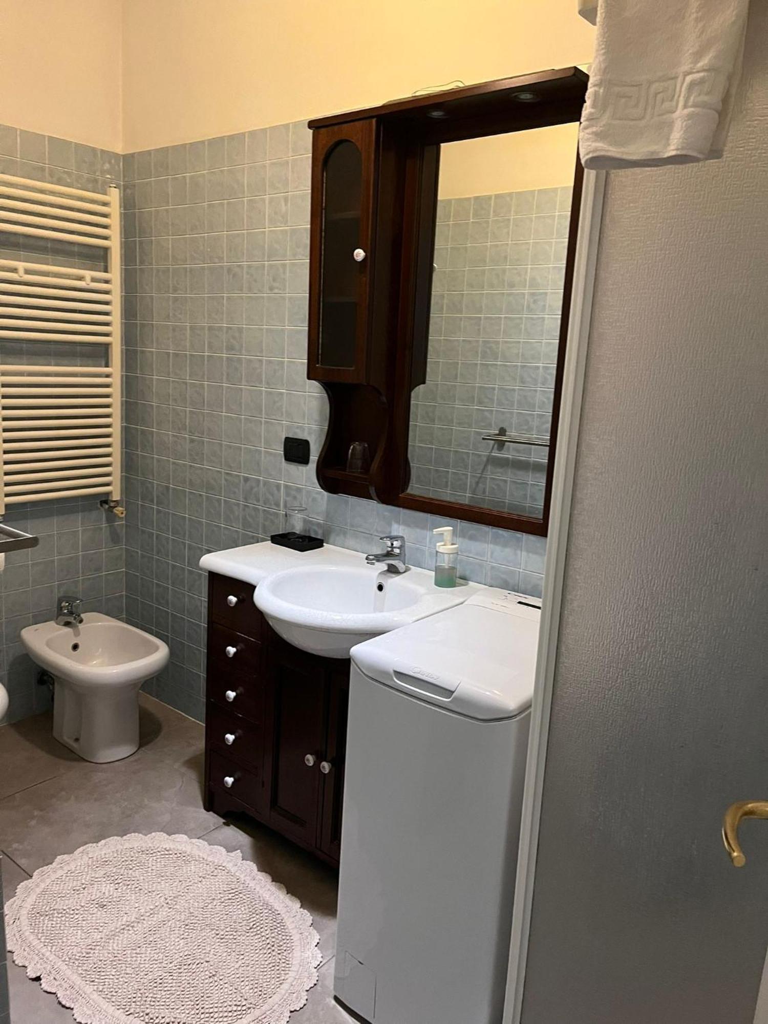 Le 2 Torri Apartment La Spezia Luaran gambar